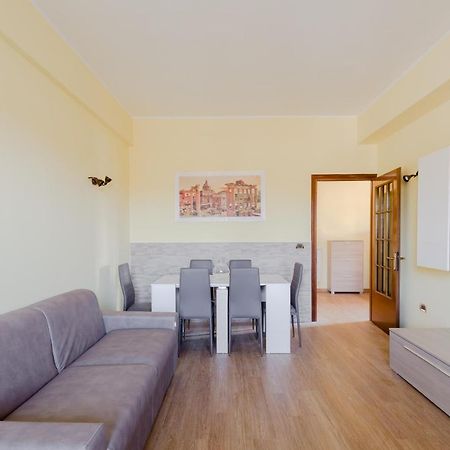 Le Rondini Apartment, 5 Persone, 2 Balconi, Policlinico Tor Vergata E Casilino 로마 외부 사진