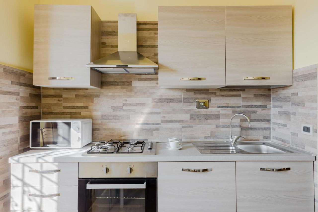 Le Rondini Apartment, 5 Persone, 2 Balconi, Policlinico Tor Vergata E Casilino 로마 외부 사진