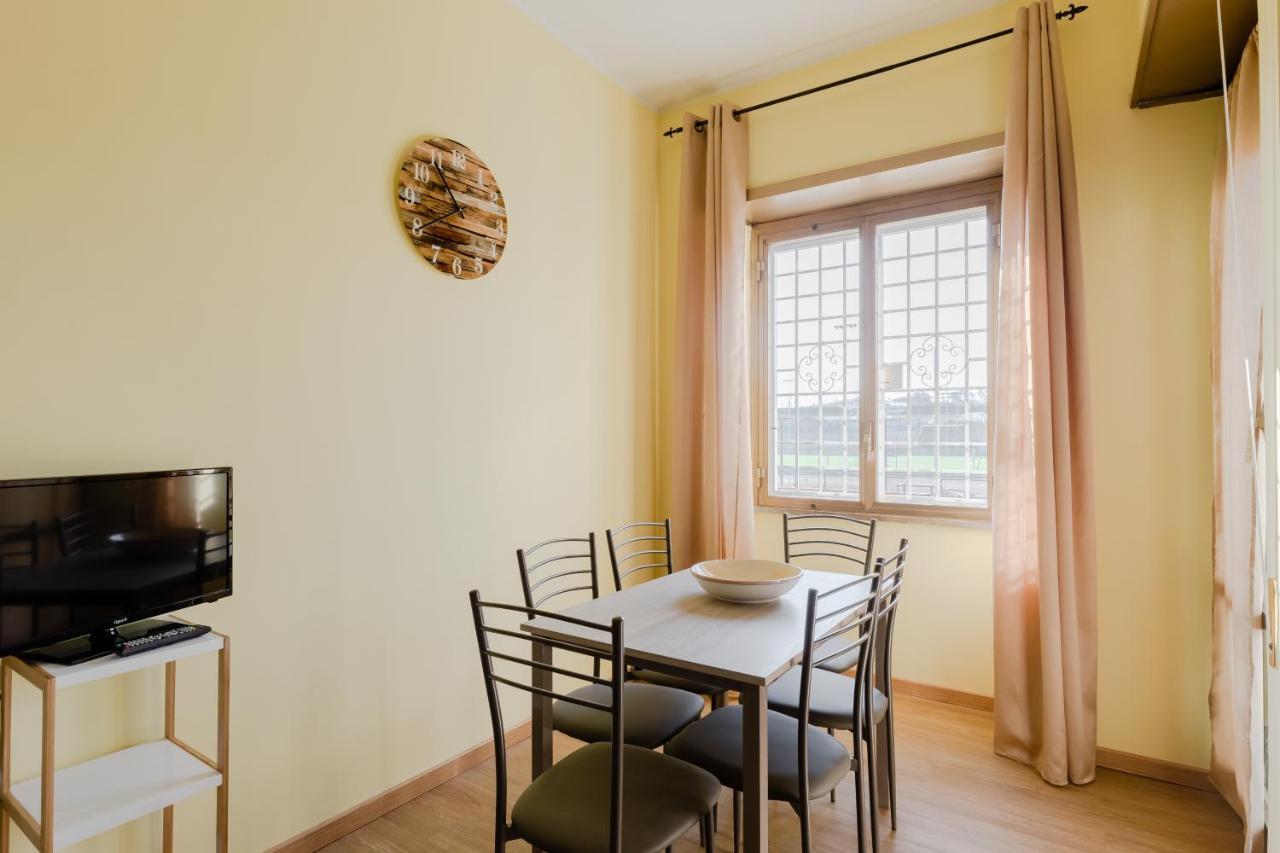 Le Rondini Apartment, 5 Persone, 2 Balconi, Policlinico Tor Vergata E Casilino 로마 외부 사진
