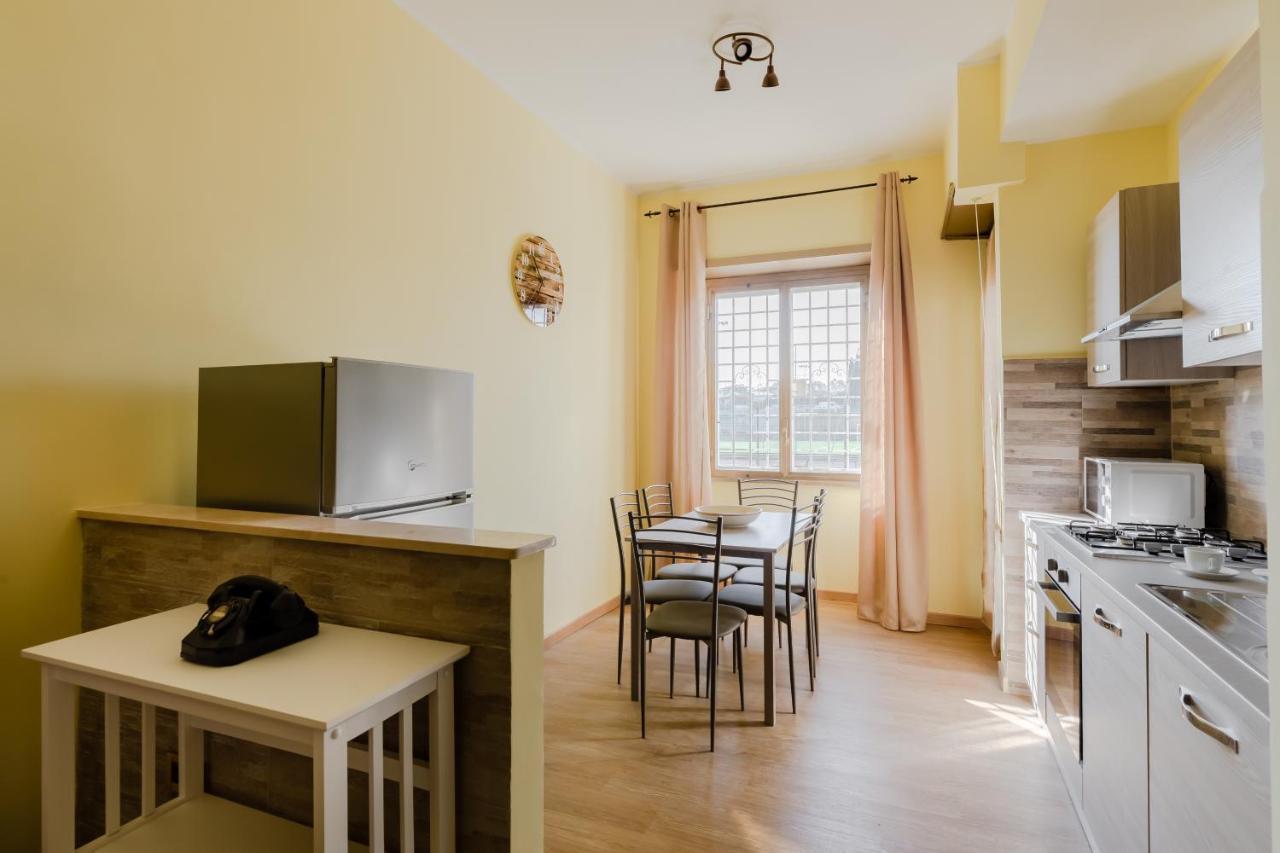Le Rondini Apartment, 5 Persone, 2 Balconi, Policlinico Tor Vergata E Casilino 로마 외부 사진