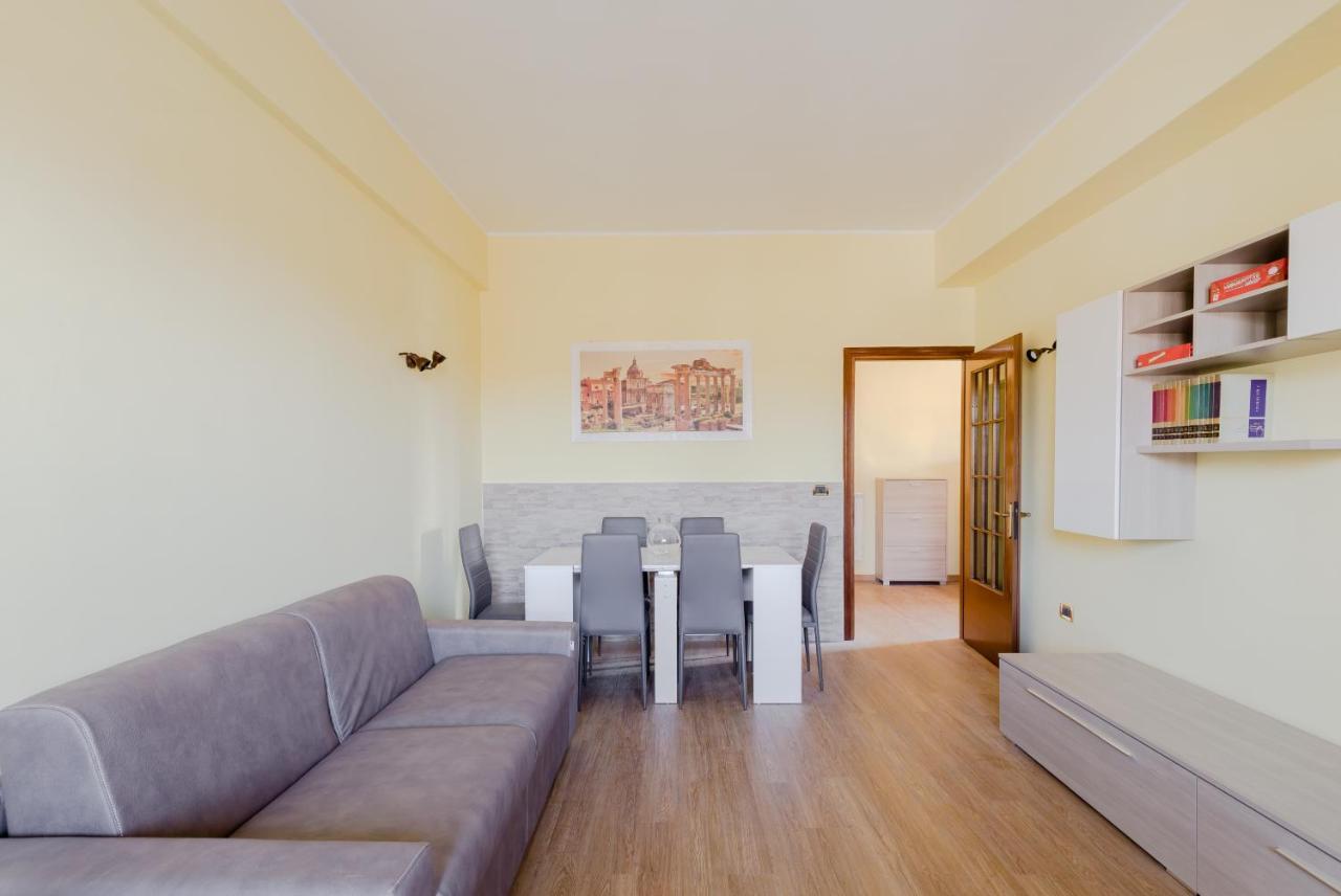 Le Rondini Apartment, 5 Persone, 2 Balconi, Policlinico Tor Vergata E Casilino 로마 외부 사진